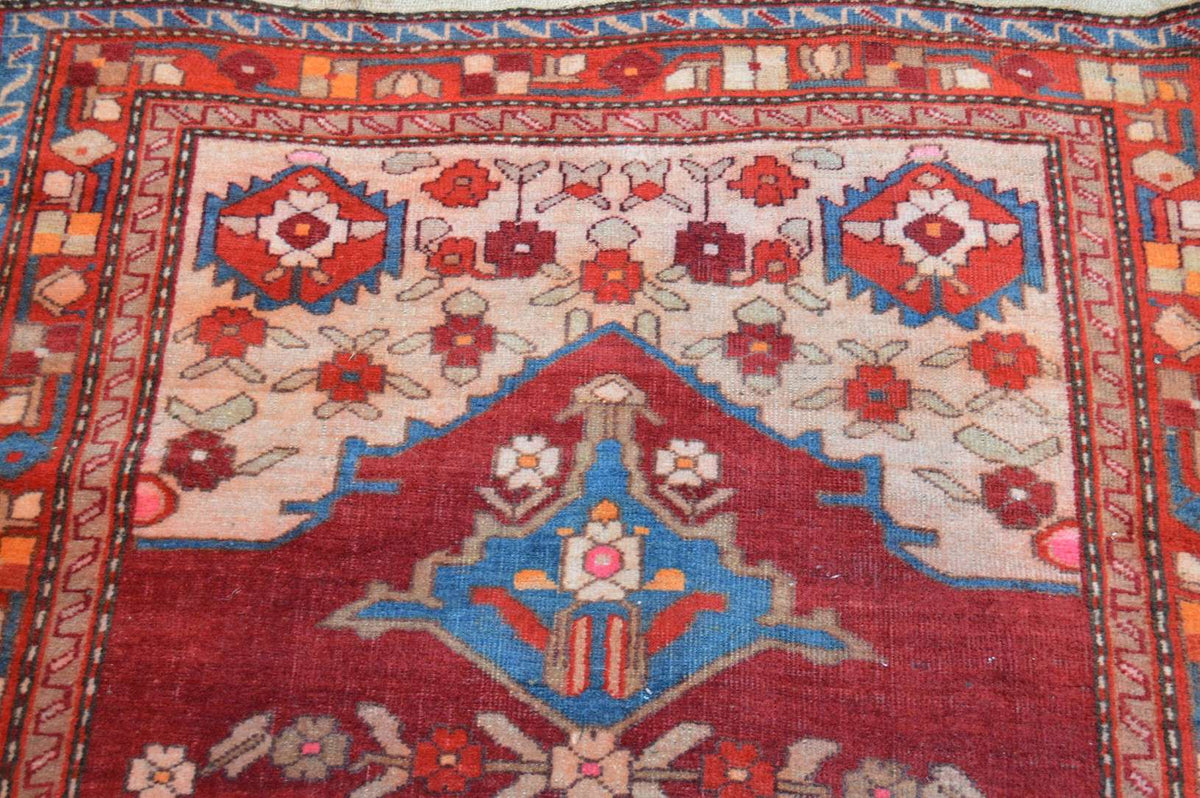 4' 4" x 10' 7" Turkish Anadol Rug image 5