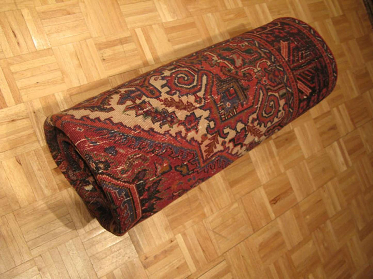 6' 8" x 9' 4" Vintage Heriz Rug image 11
