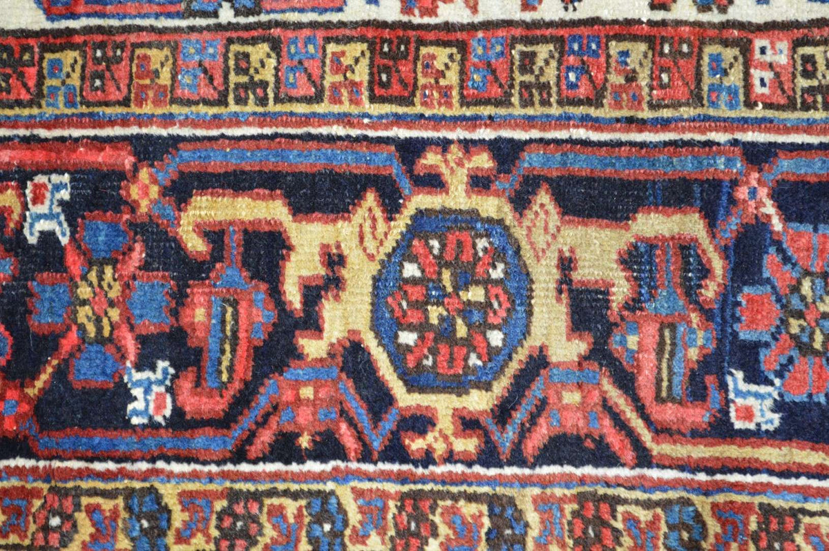 6' 9" x 10' 0" Persian Heriz Rug image 7