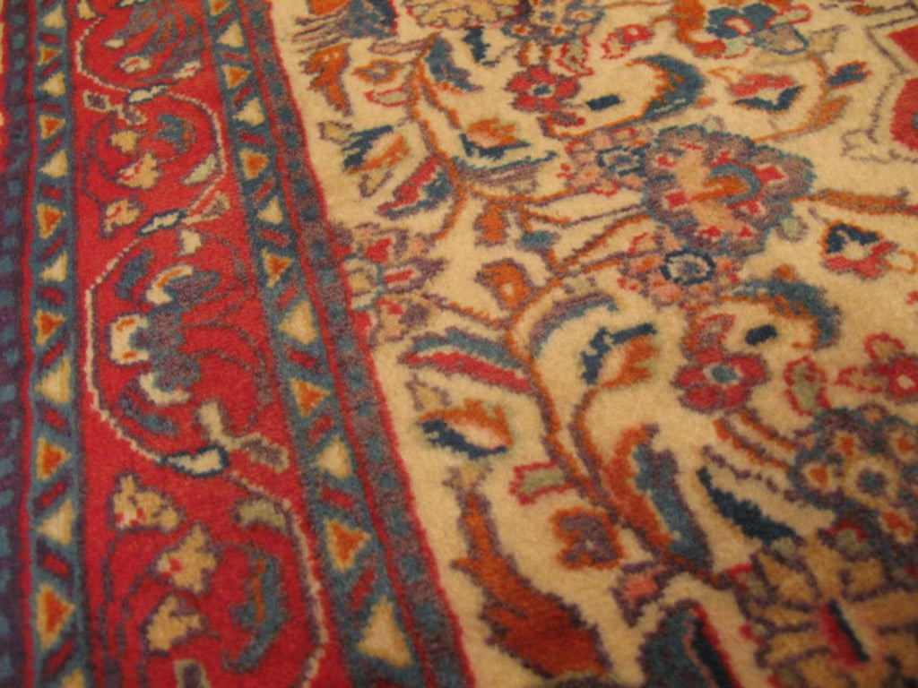 2' 2" x 2' 6" Persian Sarouk Rug image 7