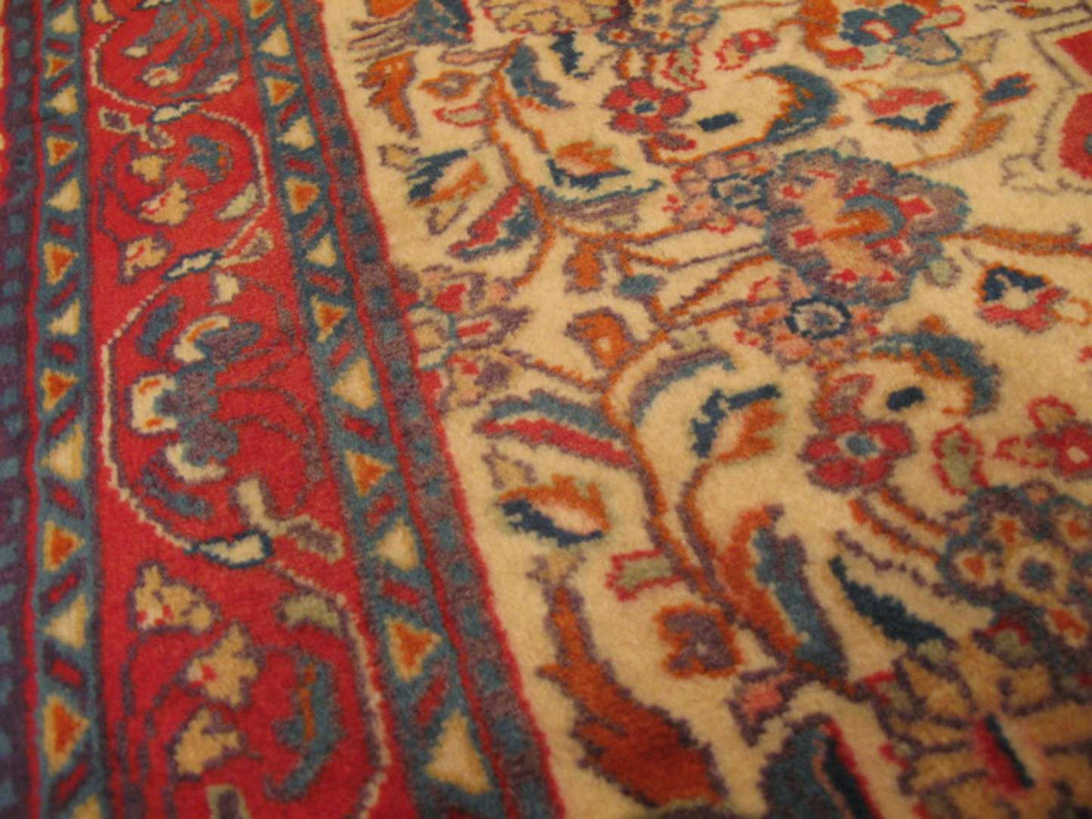 2' 2" x 2' 6" Persian Sarouk Rug image 7