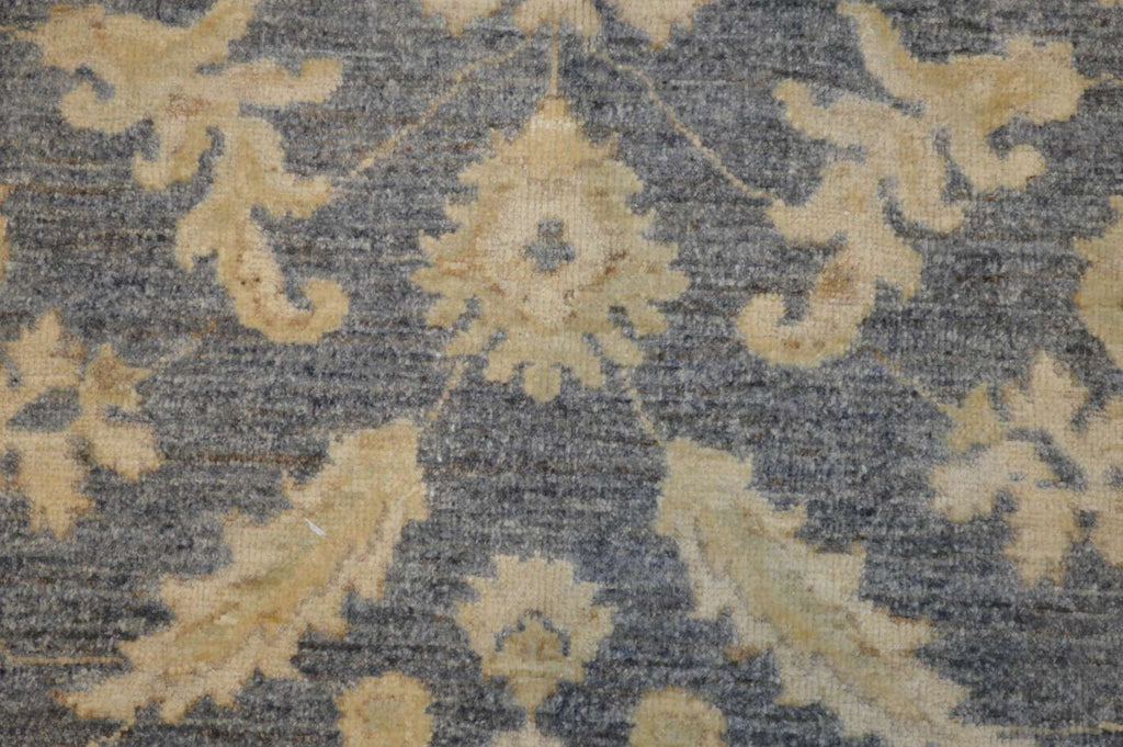 5' 9" x 8' 7" Pakistan Peshawar Rug image 4