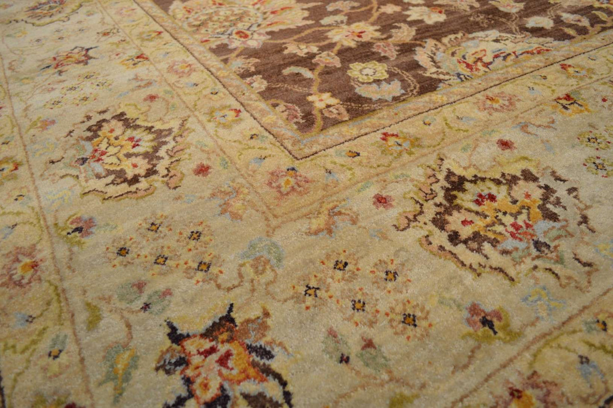 8' 1" x 10' 0" India Sultanabad Rug image 4