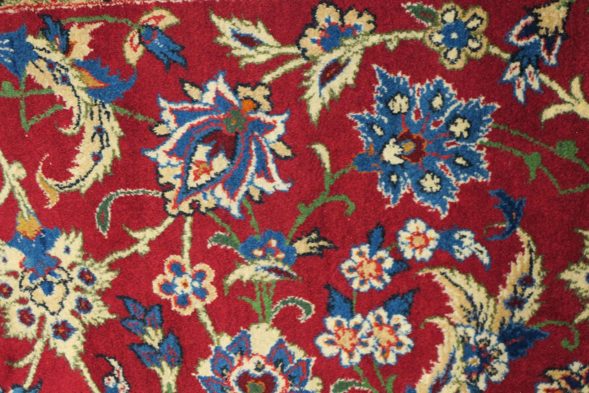 6' 7" x 10' 0" Persian Yaazd Rug image 4