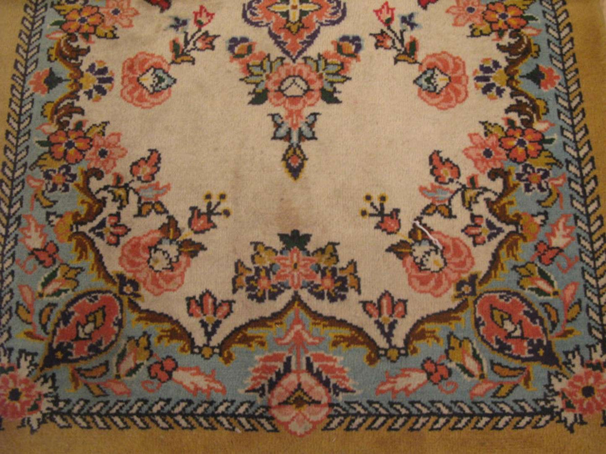 2' 3" x 4' 8" Persian Qum Runner image 9