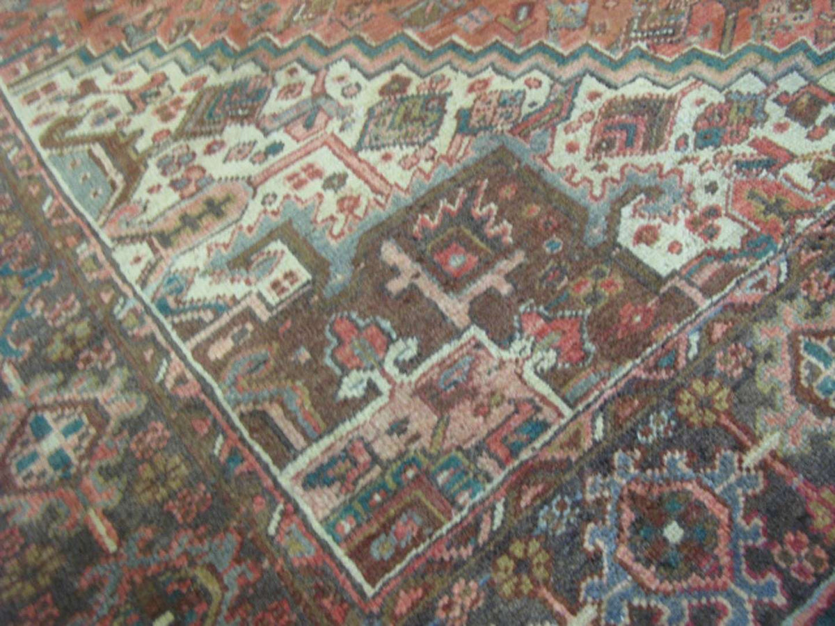8' 2" x 11' 5" Persian Heriz Rug image 10