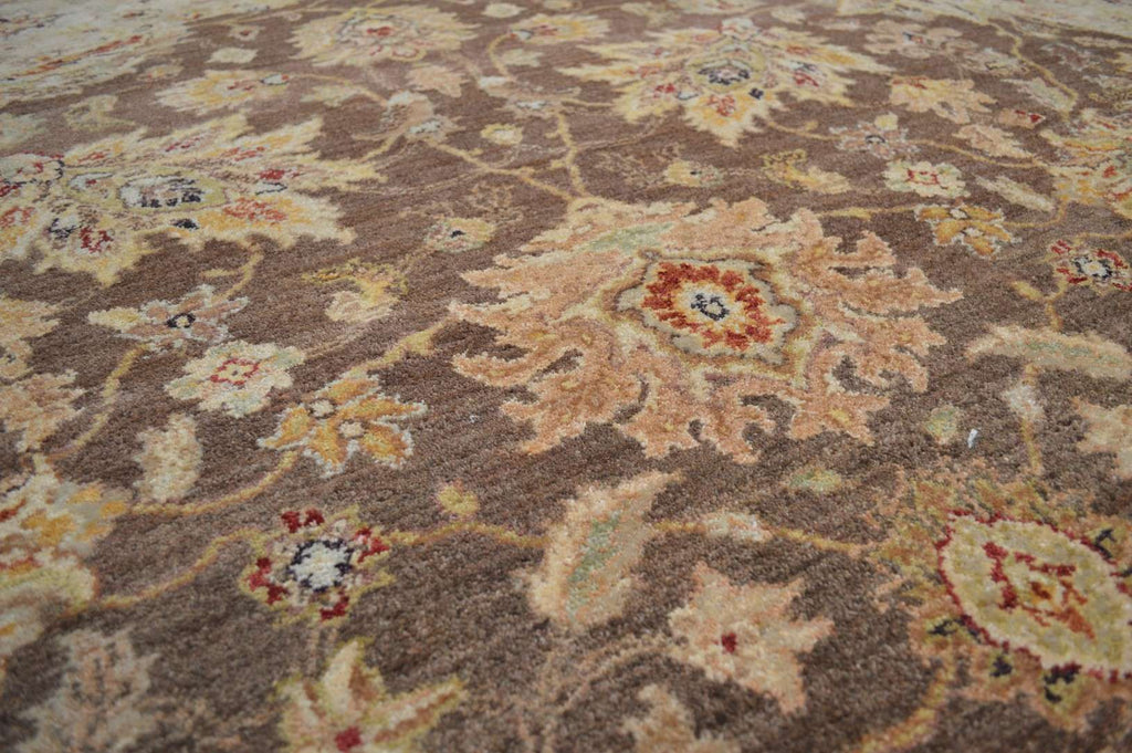 7' 9" x 8' 0" India Sultanabad Round Rug image 8