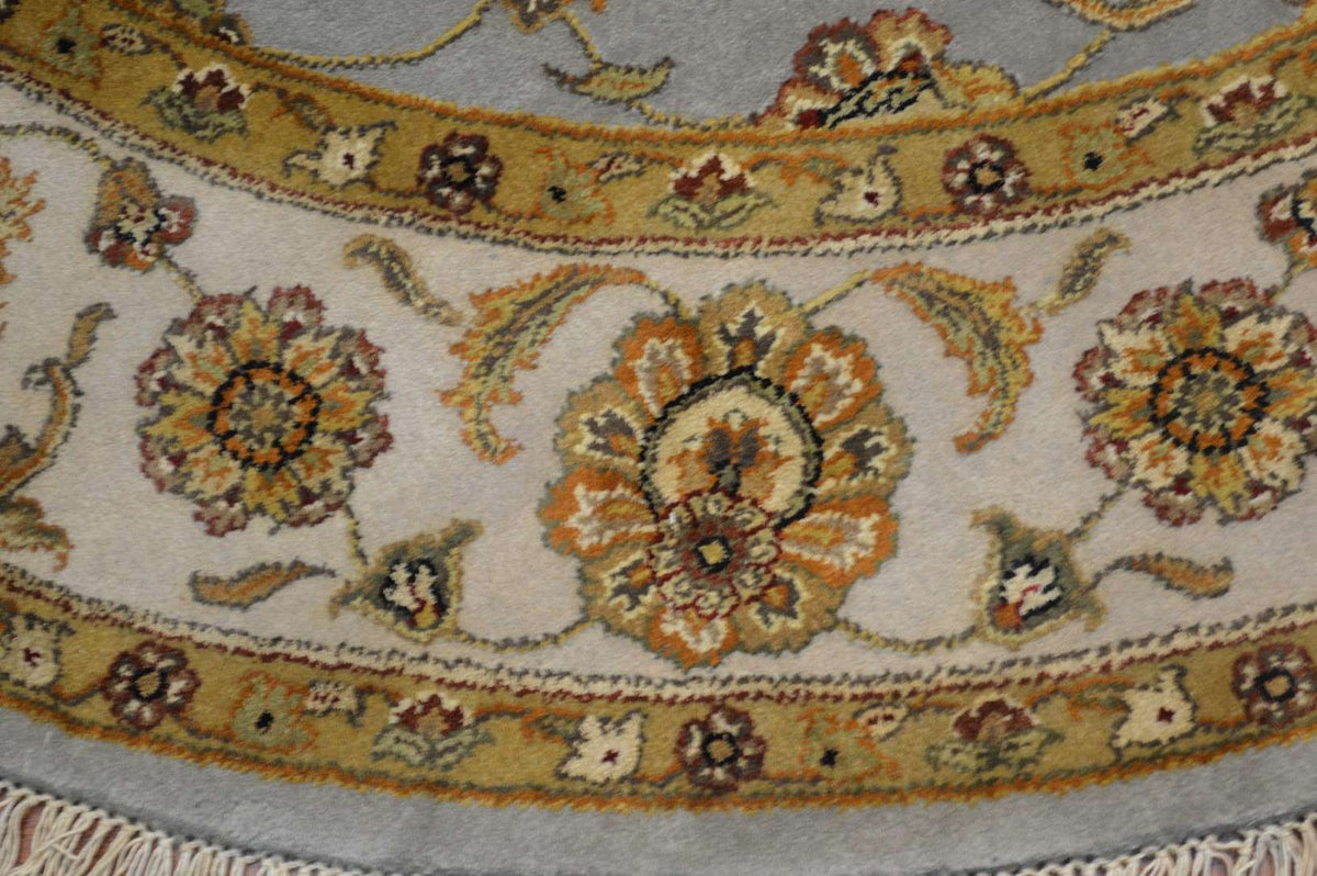 5' 8" x 5' 8" India Jaipur Round Rug image 6