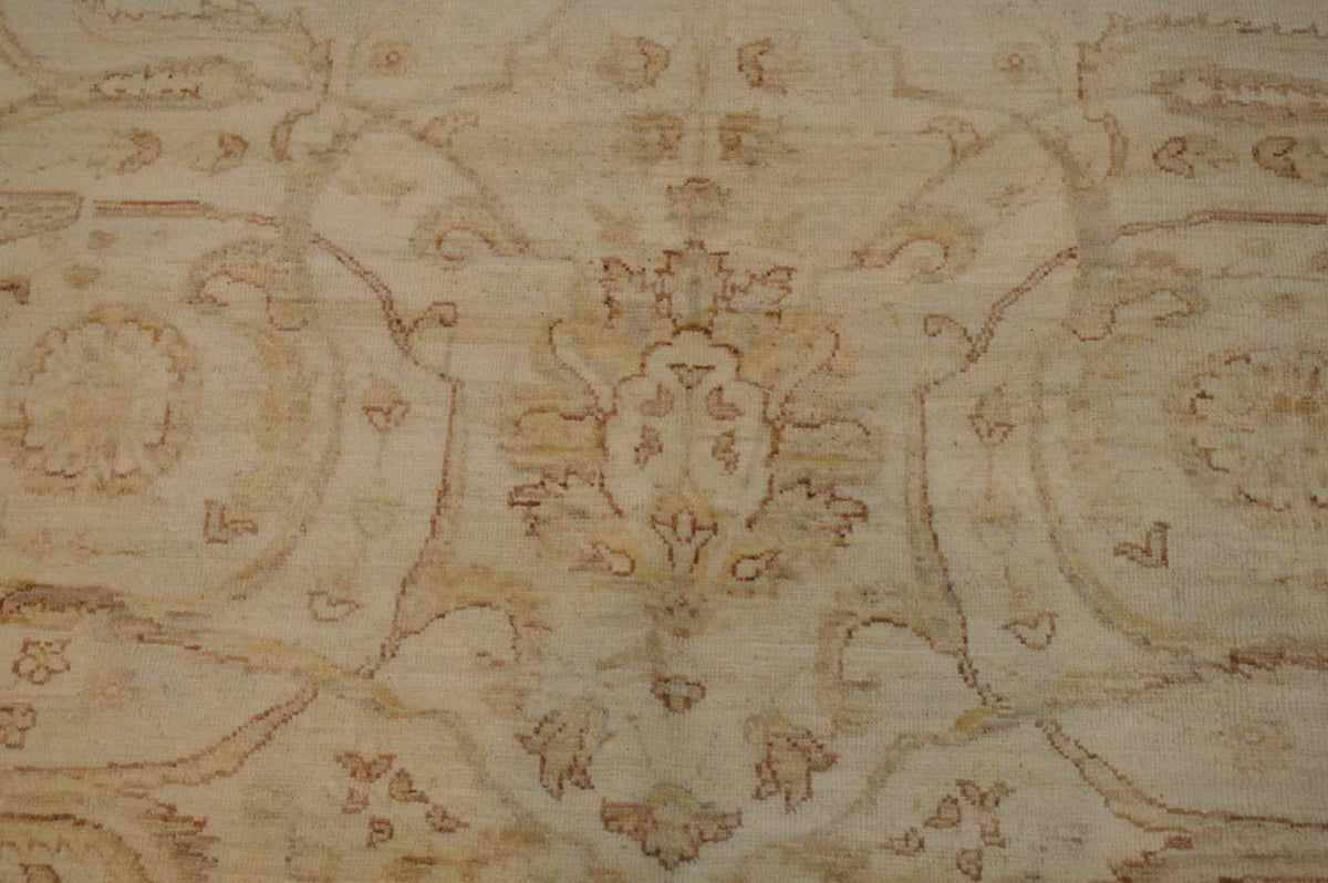 8' 0" x 9' 7" Pakistan Peshawar Rug image 7