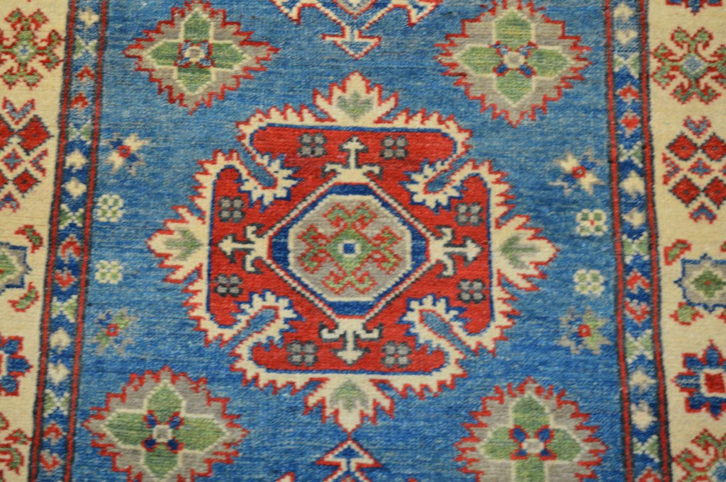 2' 8" x 9' 7" Pakistan Kazak Runner image 9
