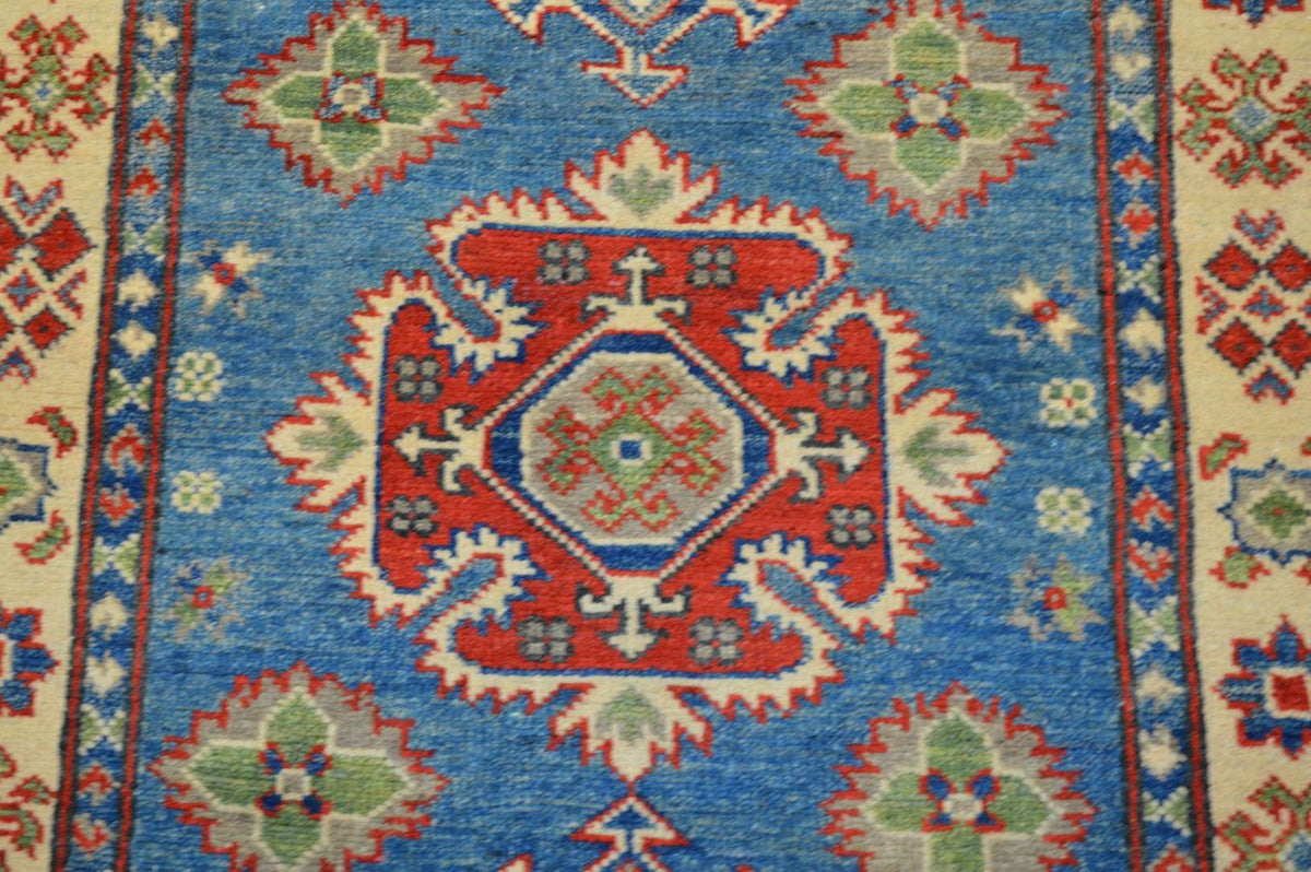 2' 8" x 9' 7" Pakistan Kazak Runner image 9