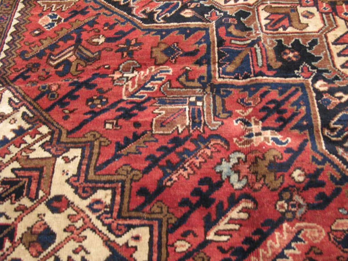 8' 5" x 10' 1" Persian Heriz Rug image 2