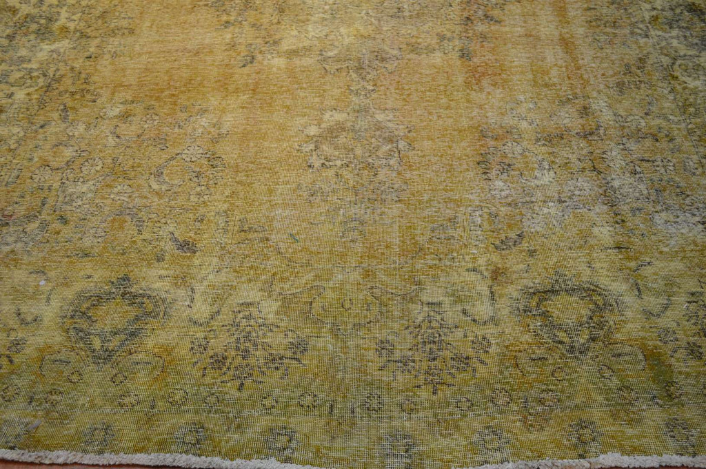 8' 8" x 12' 7" Pakistan Vintage Rug image 9