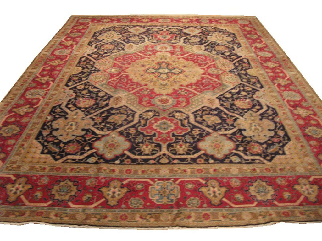9' 9" x 13' 0" Persian Tabriz Rug image 0
