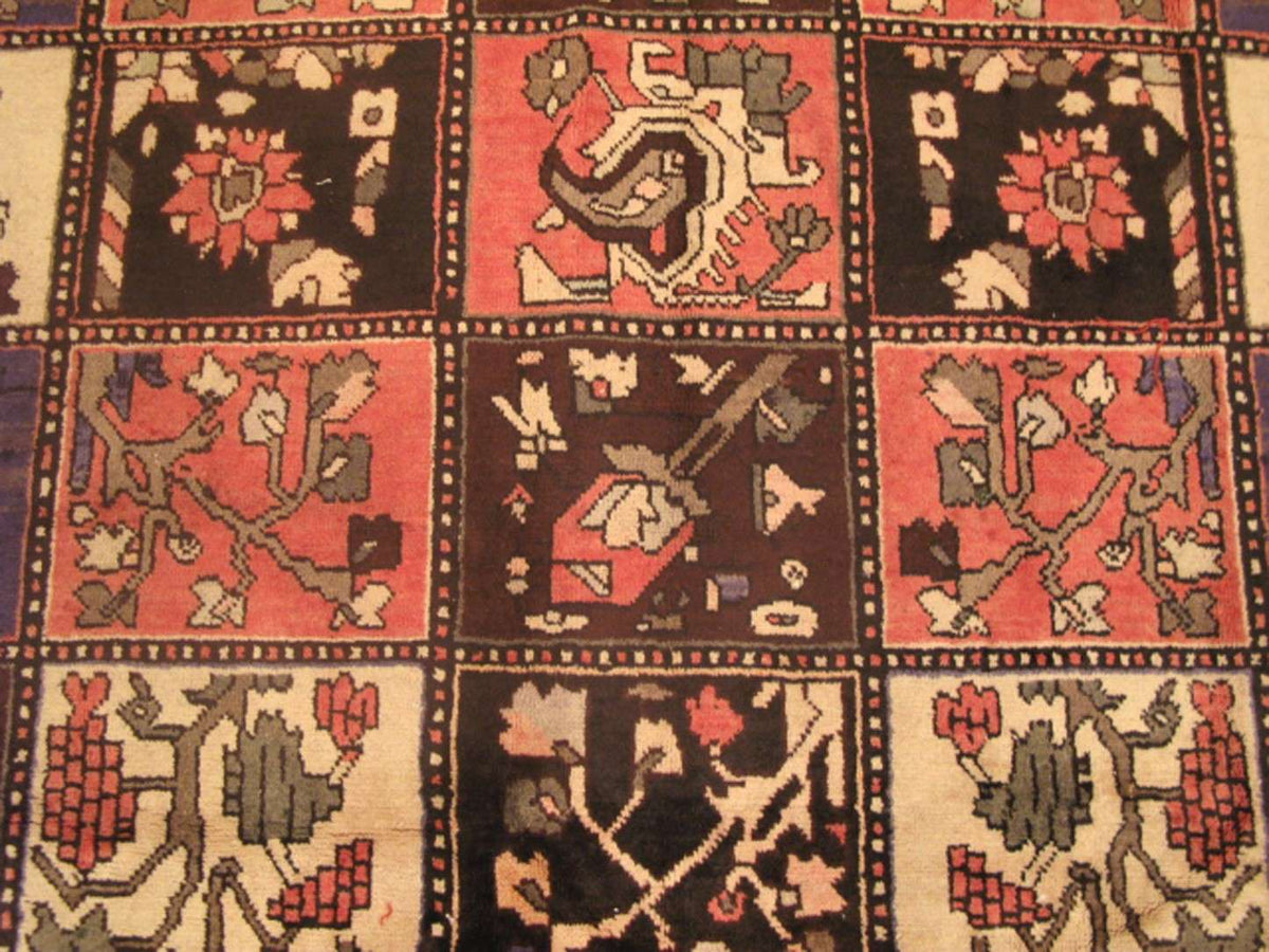 6' 9" x 9' 7" Persian Bakhtiari Rug image 8