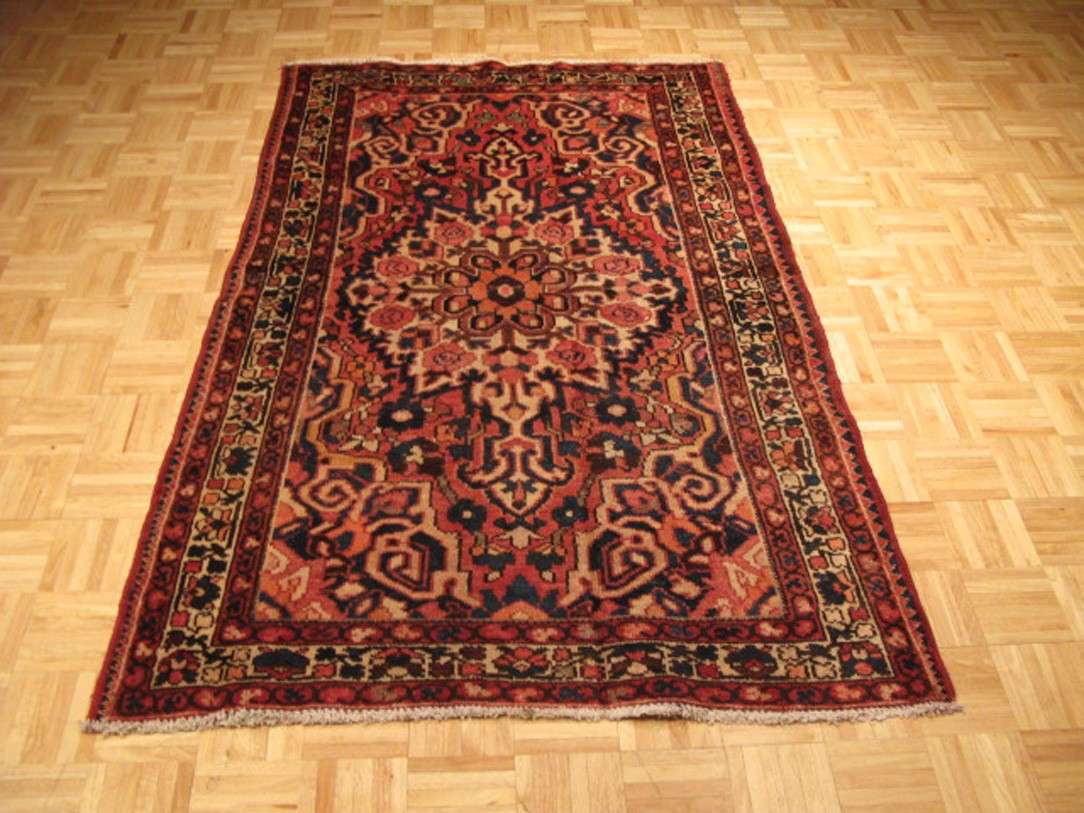 4' 2" x 6' 7" Persian Bakhtiari Rug image 1