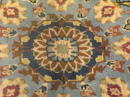 10' 4" x 16' 9" Persian Isfahan Rug image 9