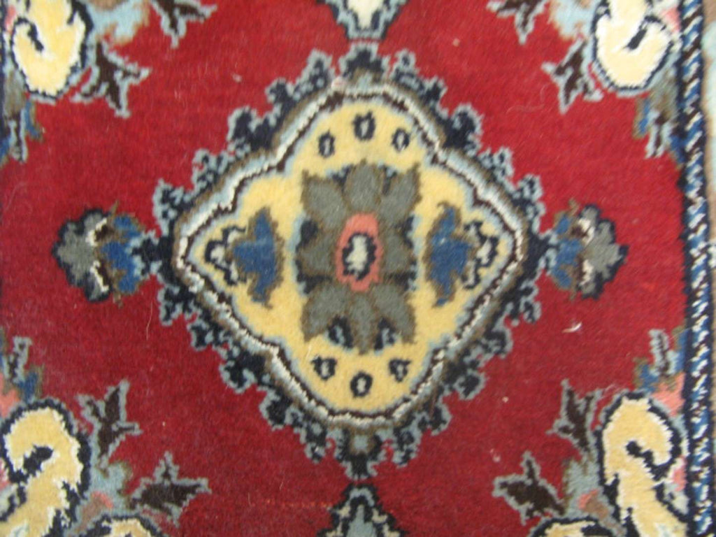 1' 6" x 6' 5" Persian Nain Runner image 7