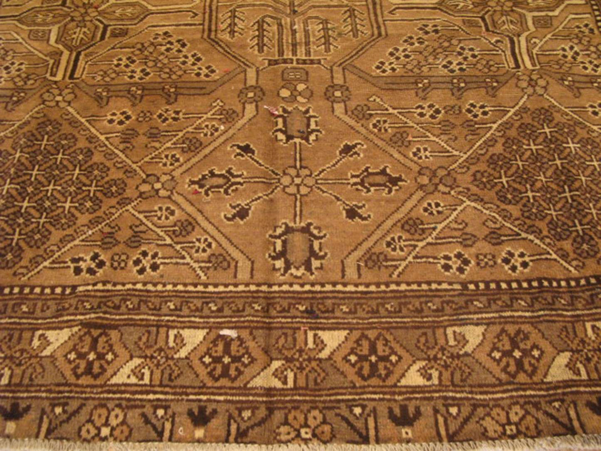 6' 8" x 9' 7" Persian Ferdows Rug image 10