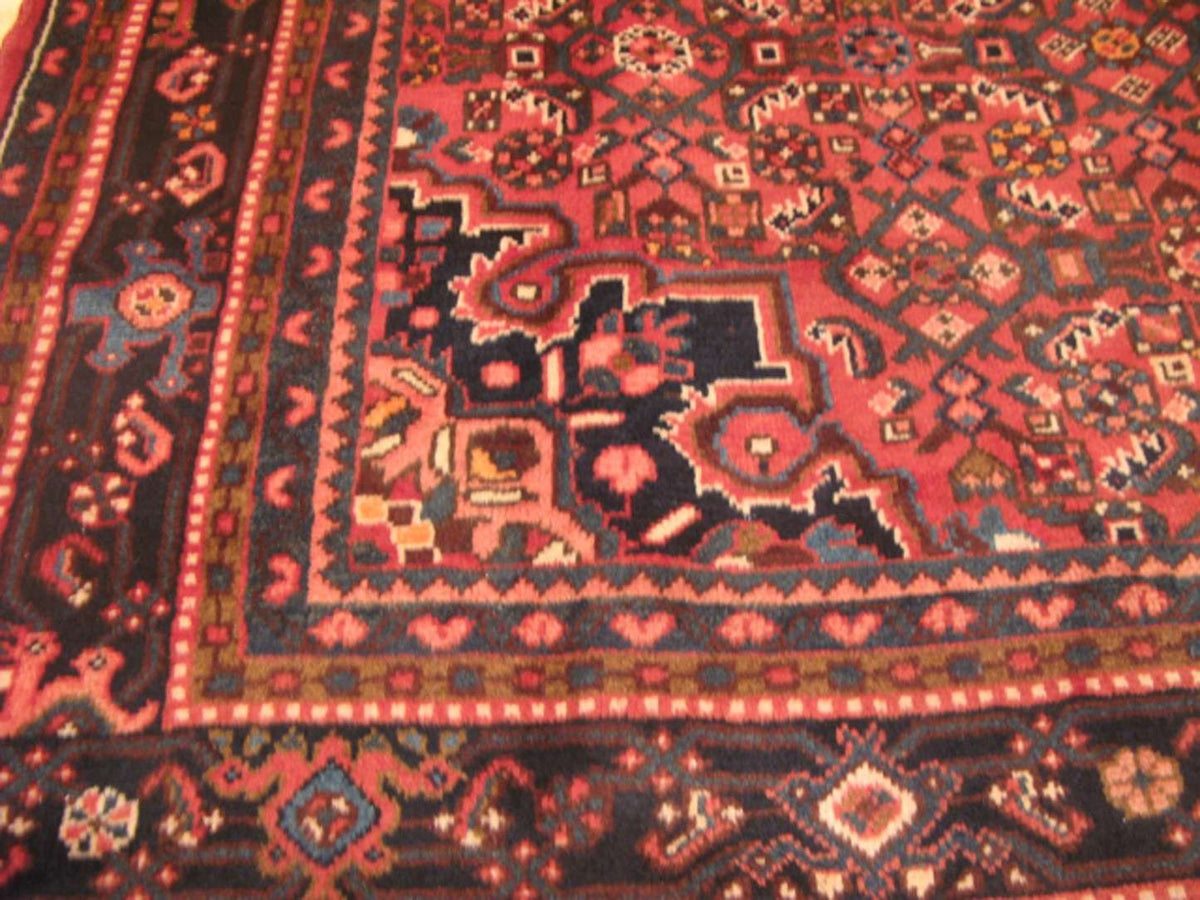 5' 0" x 9' 1" Persian Hosseinabad Rug image 11