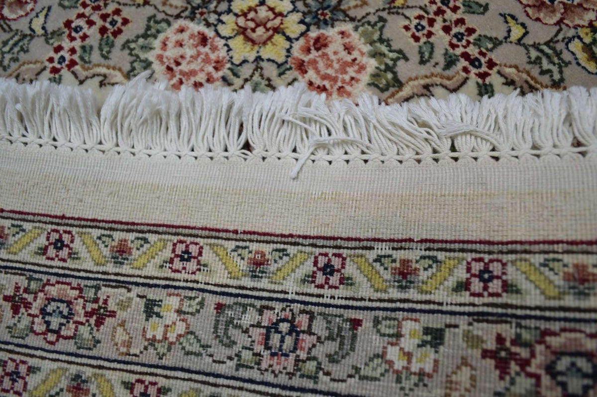 7' 8" x 10' 5" India Tabriz Rug image 12