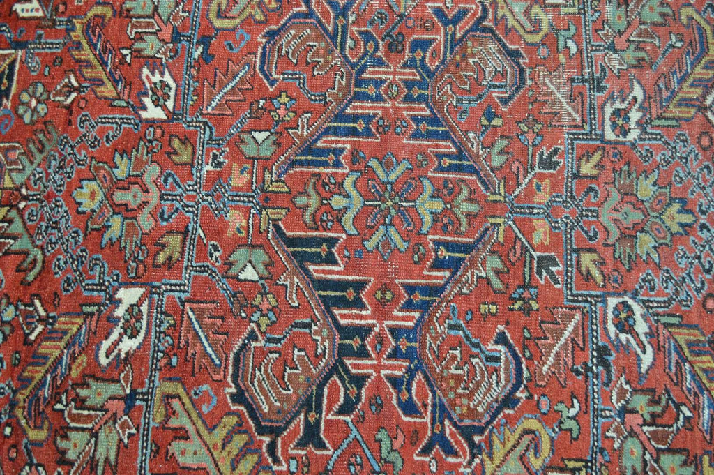 6' 6" x 9' 5" Persian Heriz Rug image 12