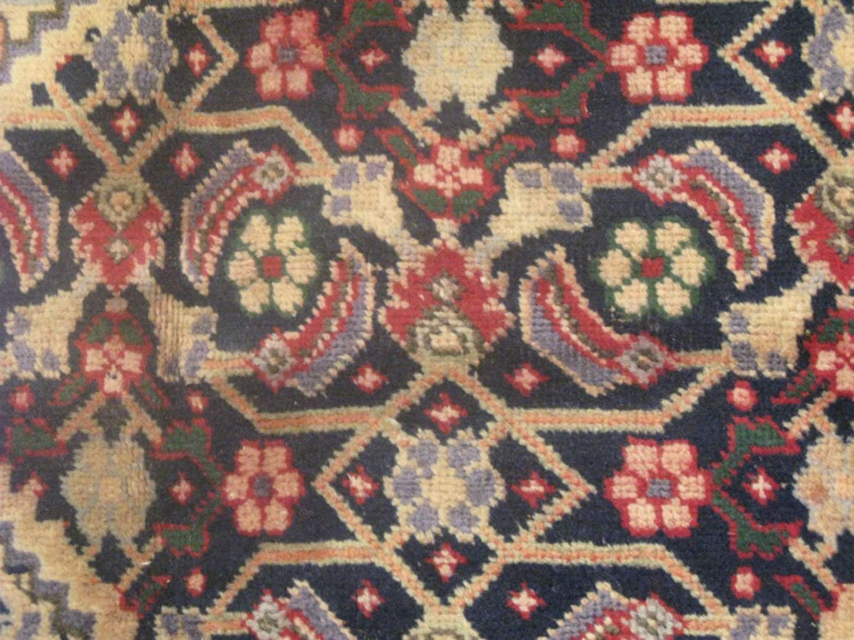 4' 7" x 6' 4" Persian Haji Jalili Rug image 3