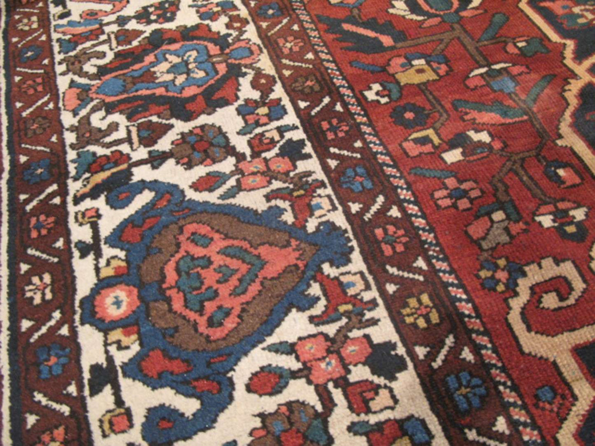 8' 9" x 12' 8" Persian Bakhtiari Rug image 10