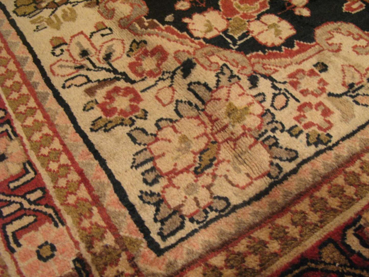 4' 2" x 6' 2" Persian Sarouk Rug image 10