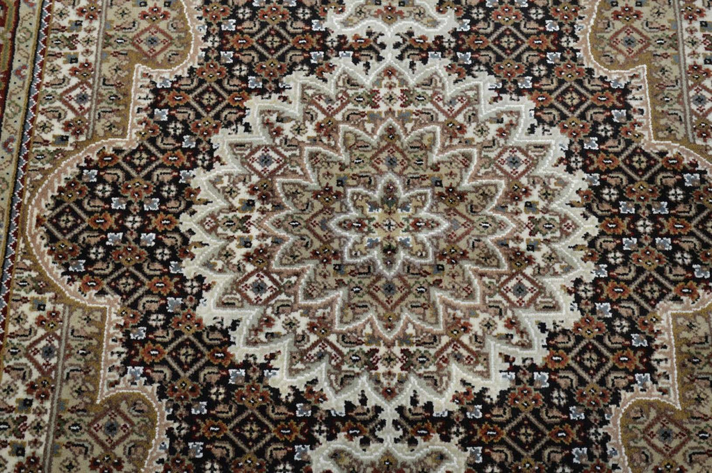 4' 2" x 6' 2" India Bijar Rug image 6