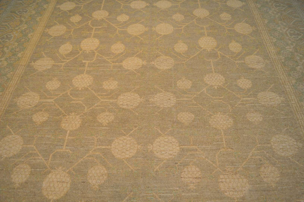 10' 3" x 13' 7" Pakistan Khyber Rug image 12