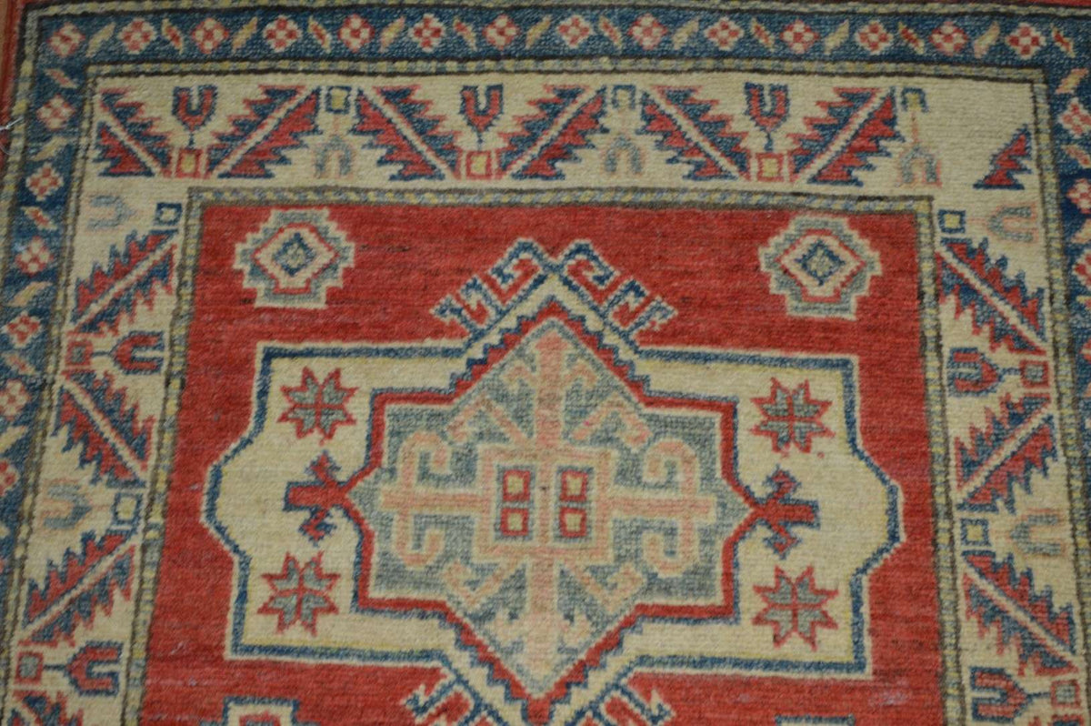 2' 7" x 9' 8" Pakistan Kazak Runner image 8