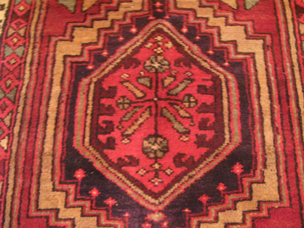 3' 7" x 6' 2" Persian Sarab Rug image 1