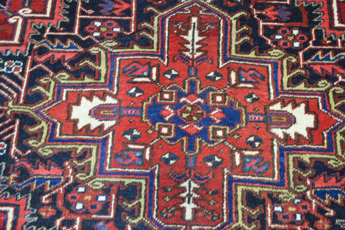 8' 5" x 11' 8" Persian Heriz Rug image 3