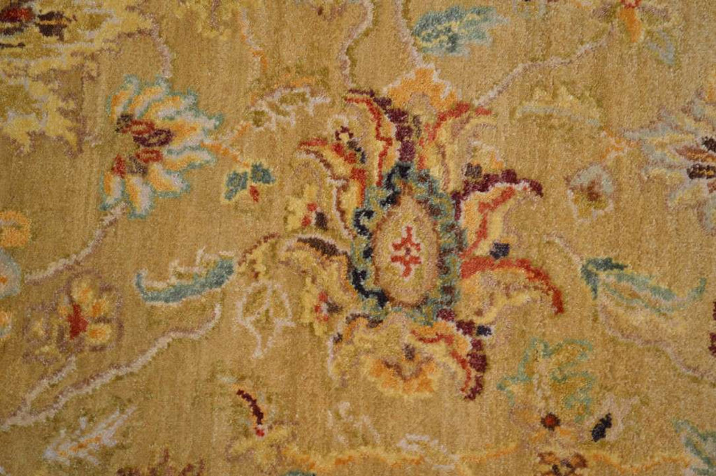 7' 8" x 8' 3" India Sultanabad Square Rug image 8