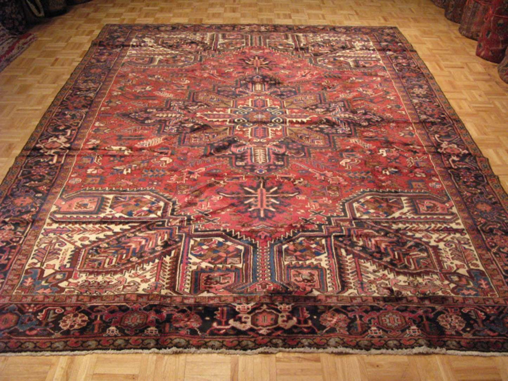 8' 7" x 11' 2" Persian Heriz Rug image 1