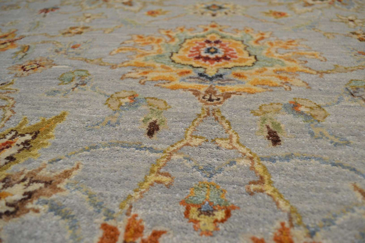 7' 8" x 7' 8" India Sultanabad Round Rug image 8