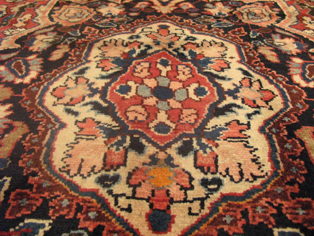 4' 9" x 10' 9" Vintage Lilihan Runner image 3