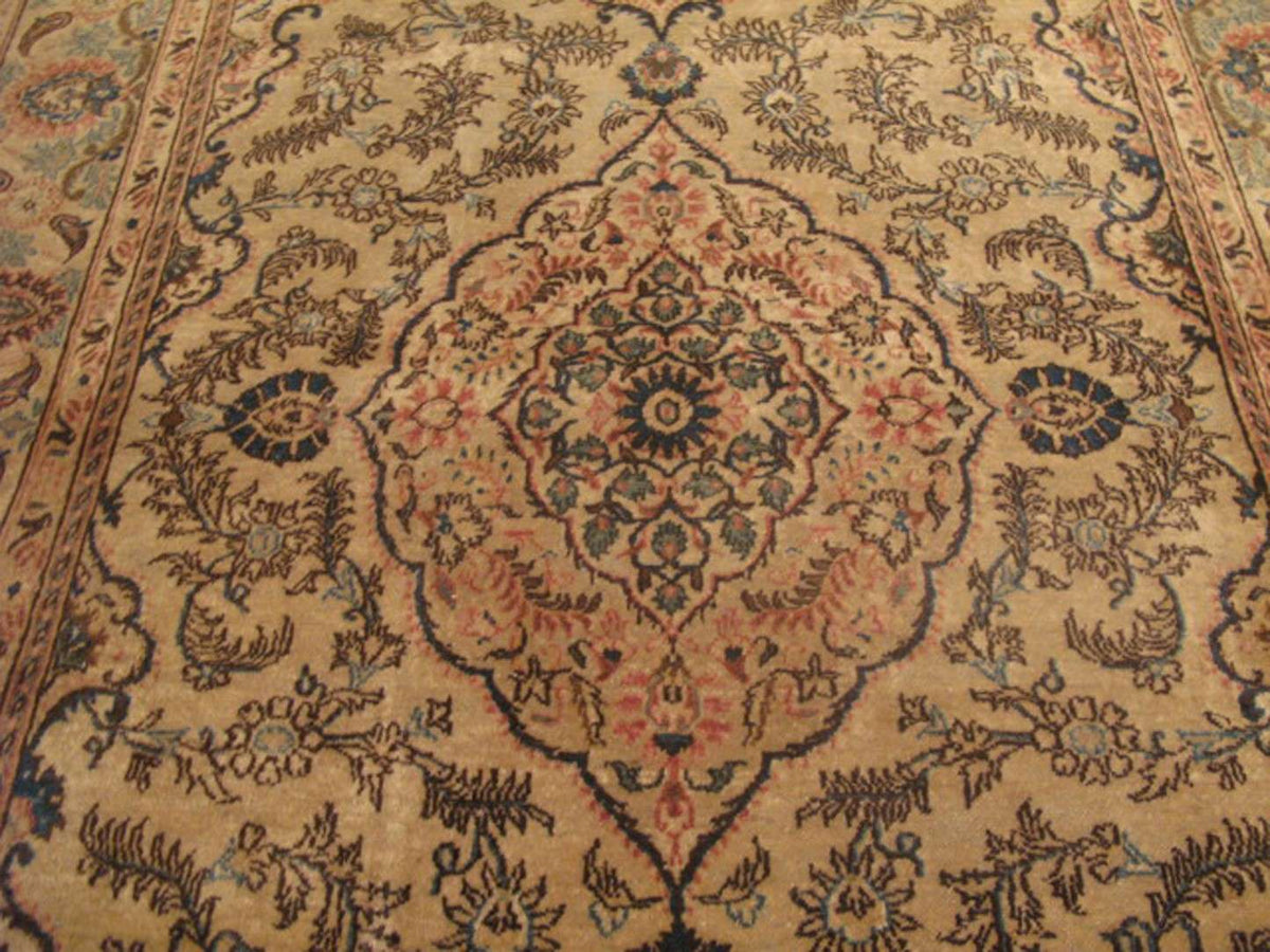 4' 4" x 7' 0" Persian Dabir Rug image 7