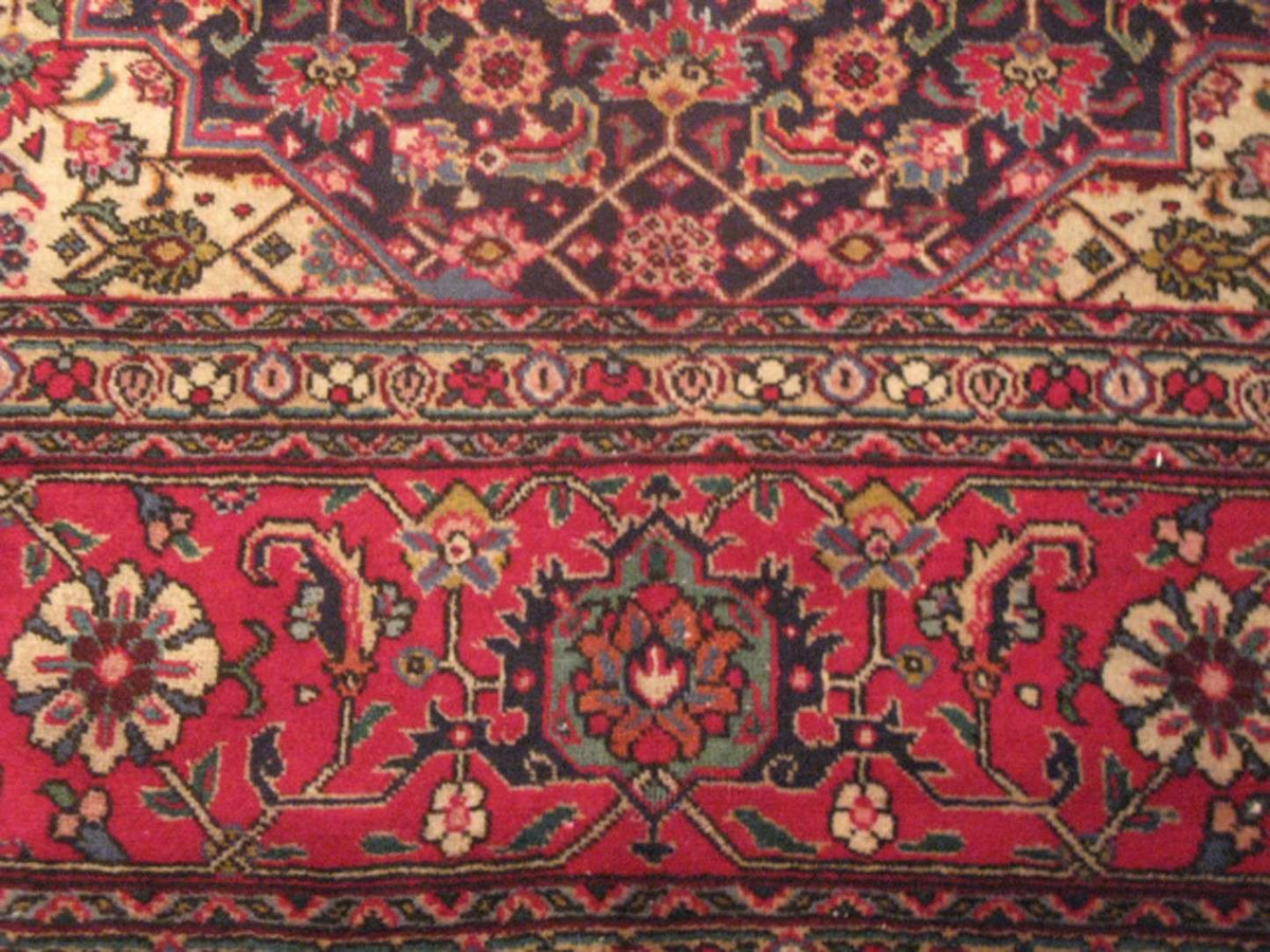 8' 4" x 10' 8" Persian Tabriz Rug image 5