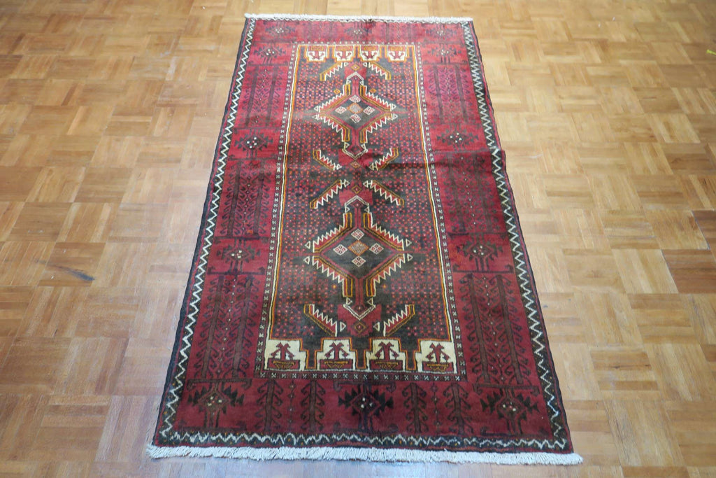 3'3'' x 5'9'' Persian Baluch Rug image 9