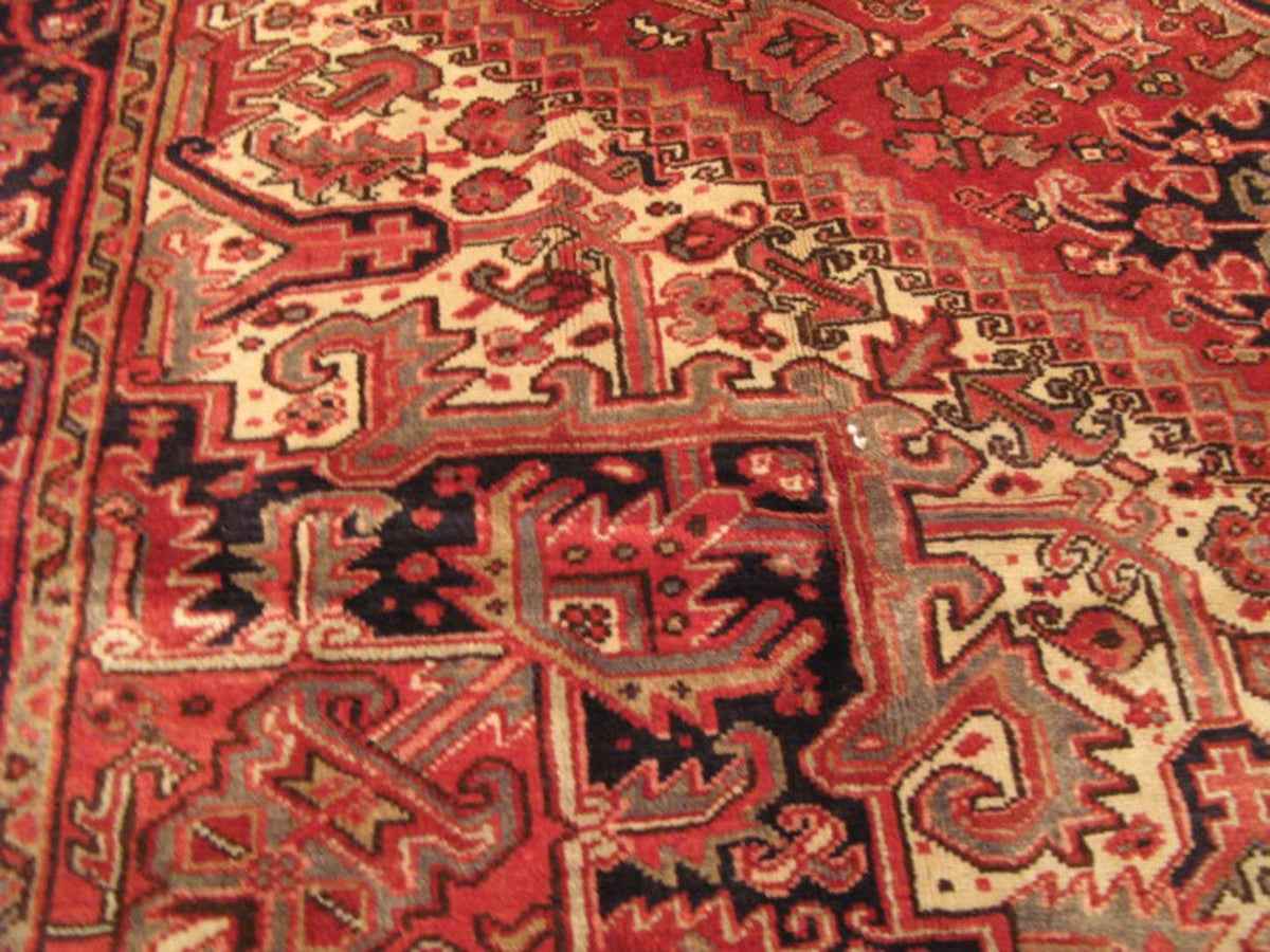8' 5" x 11' 1" Persian Heriz Rug image 10