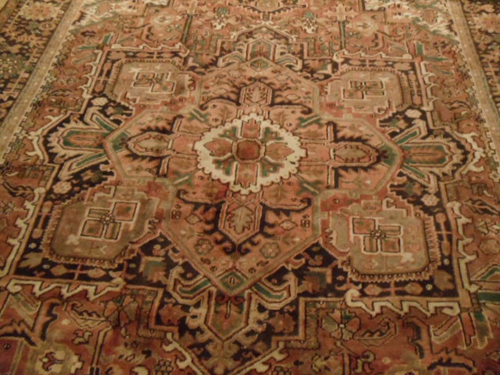 7' 1" x 11' 0" Persian Heriz Rug image 8