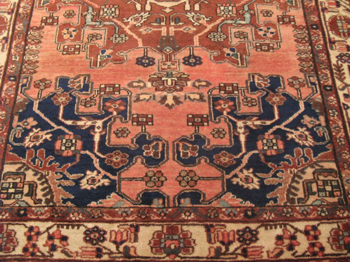 4' 4" x 6' 4" Persian Tafresh Rug image 3