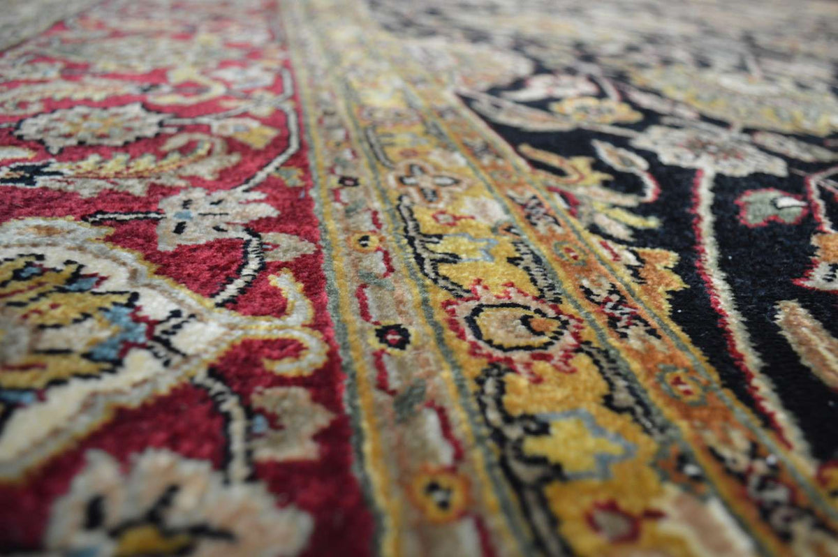 8' 0" x 10' 0" India Agra Rug image 6