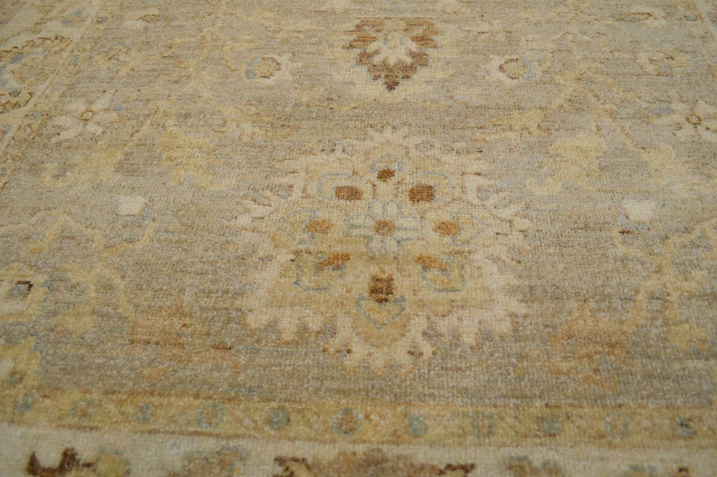 3' 9" x 6' 3" Pakistan Peshawar Rug image 8
