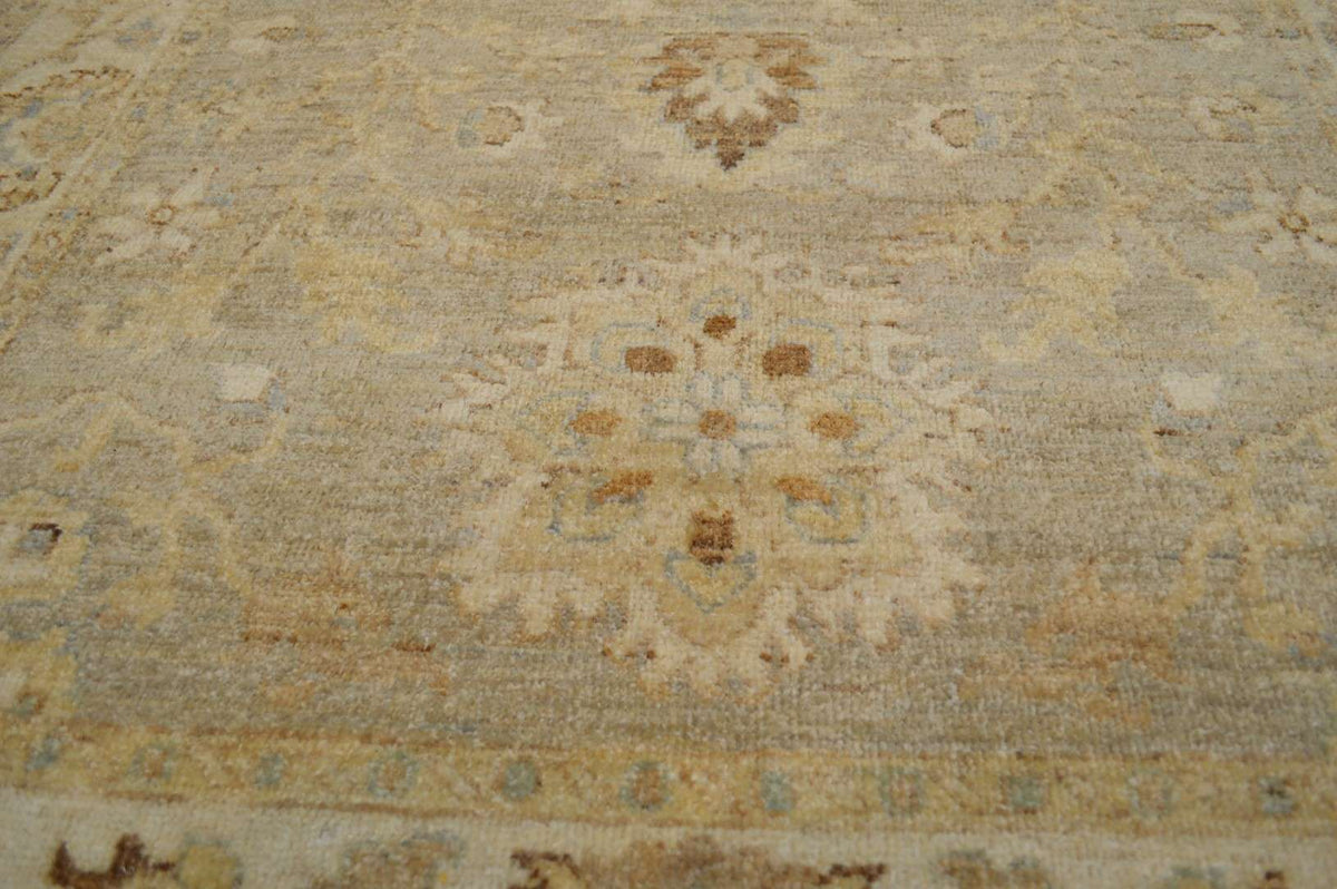 3' 9" x 6' 3" Pakistan Peshawar Rug image 8