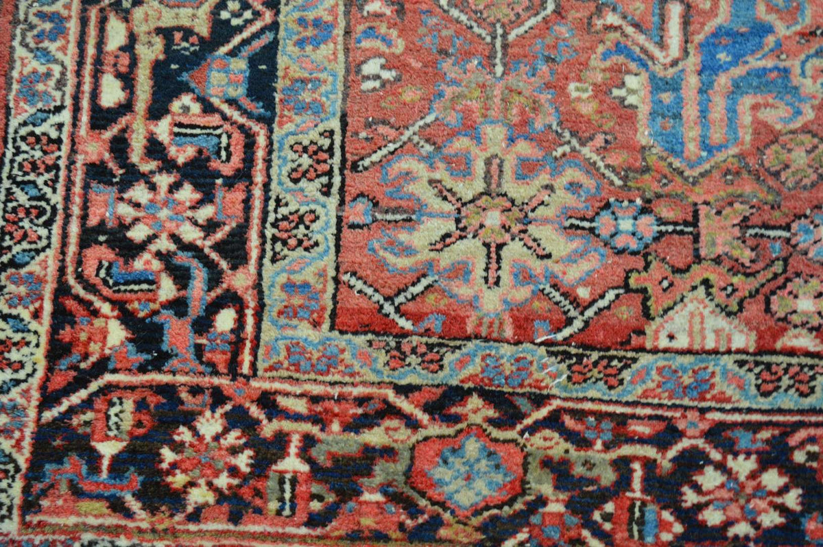 7' 3" x 10' 3" Persian Heriz Rug image 10