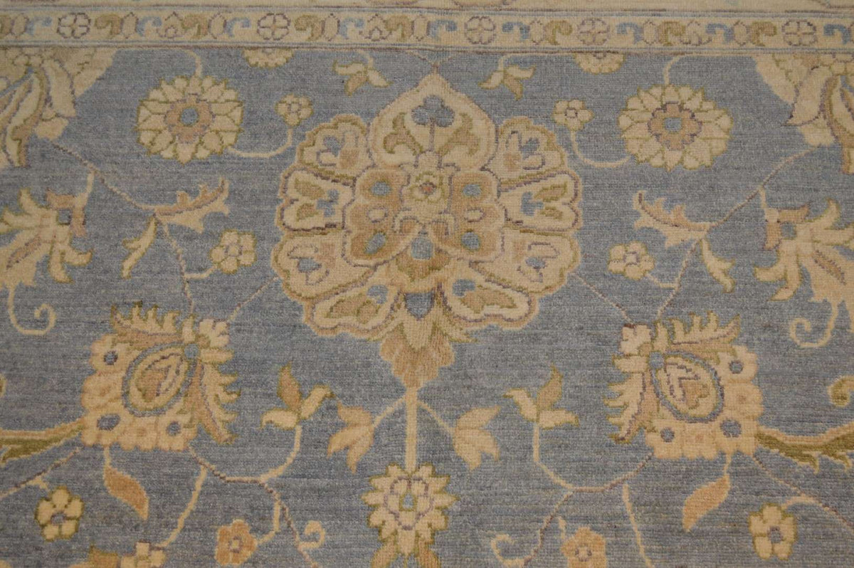 9' 8" x 13' 10" Pakistan Peshawar Rug image 4