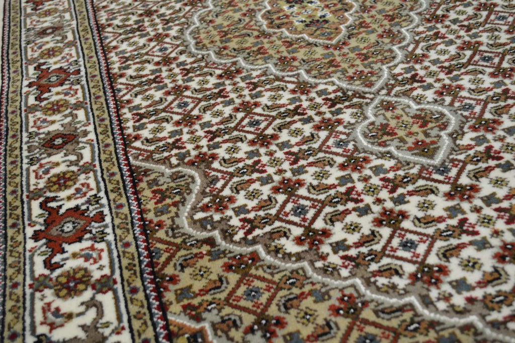 3' 1" x 5' 2" India Bijar Rug image 9
